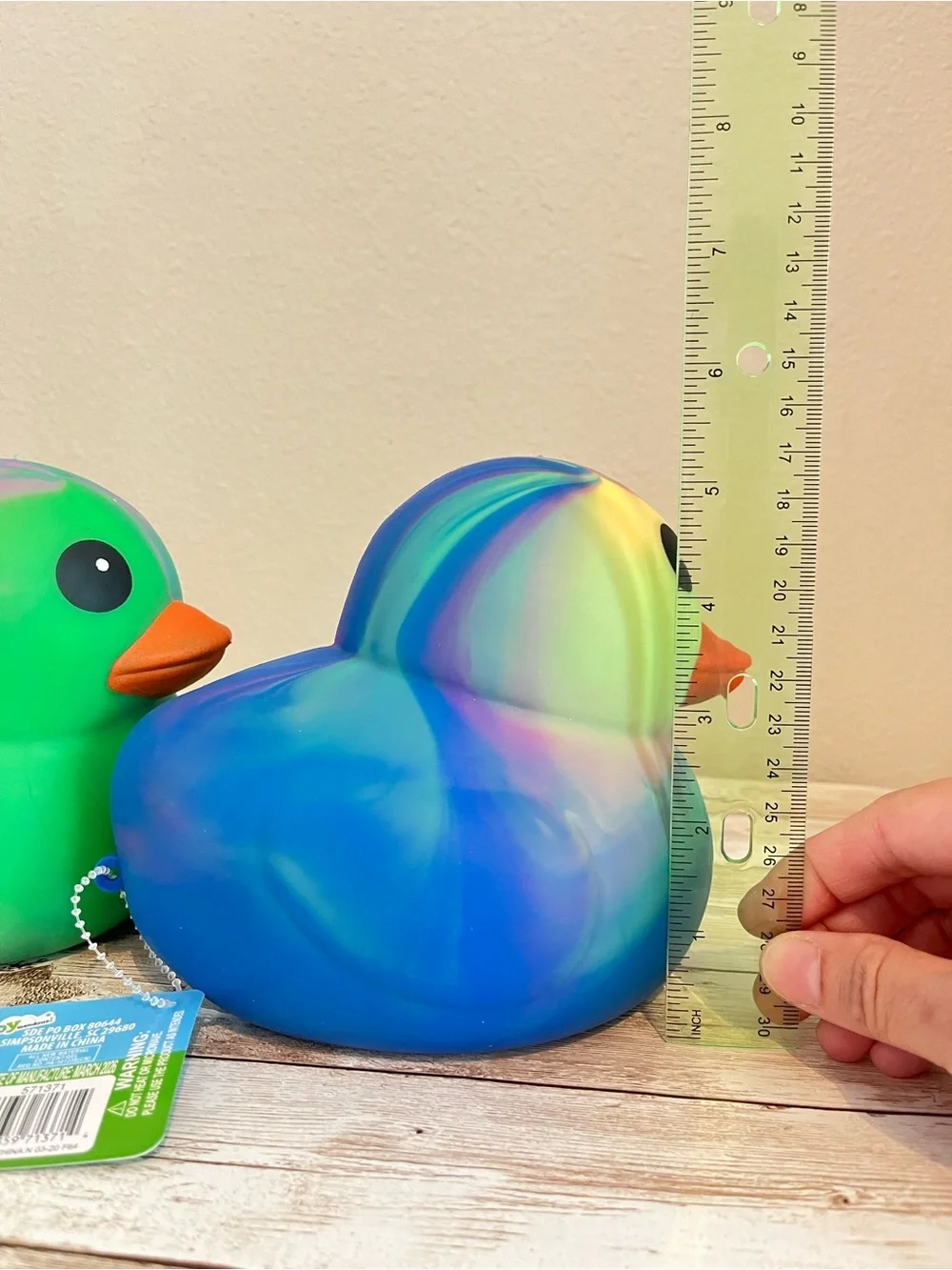 2 Squishy tie dye ducks🌸